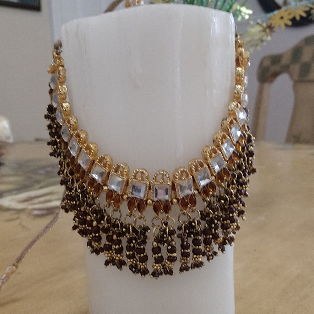 Necklace ABSOLUTELY GORGEOUS!! beaded with beautiful crystals.